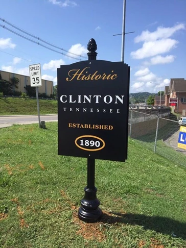 Post & Panel Sign for Clinton, Tennessee
